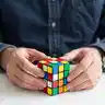 Sobrehumano con el Cubo