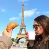 Ooh Lala, Paris, la torre Eiffel se derrumbó